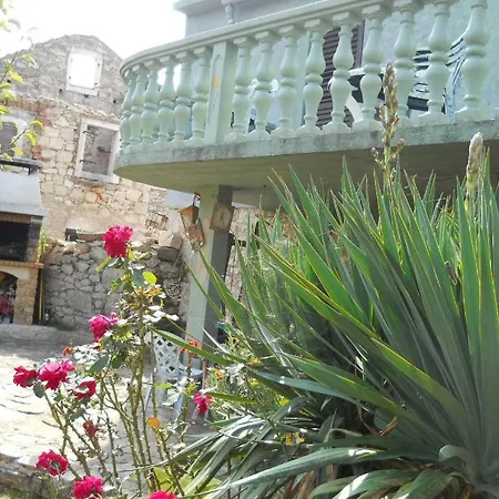 Appartement In With Air Conditioning, Wifi Sutomiscica