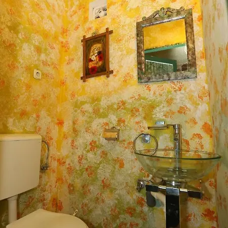 In With Air Conditioning, Wifi Appartement *