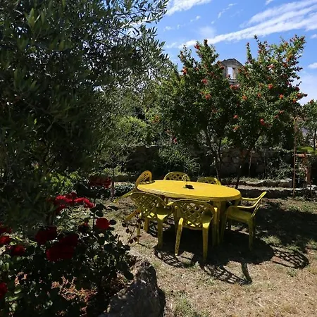 Appartement In With Air Conditioning, Wifi Sutomiscica